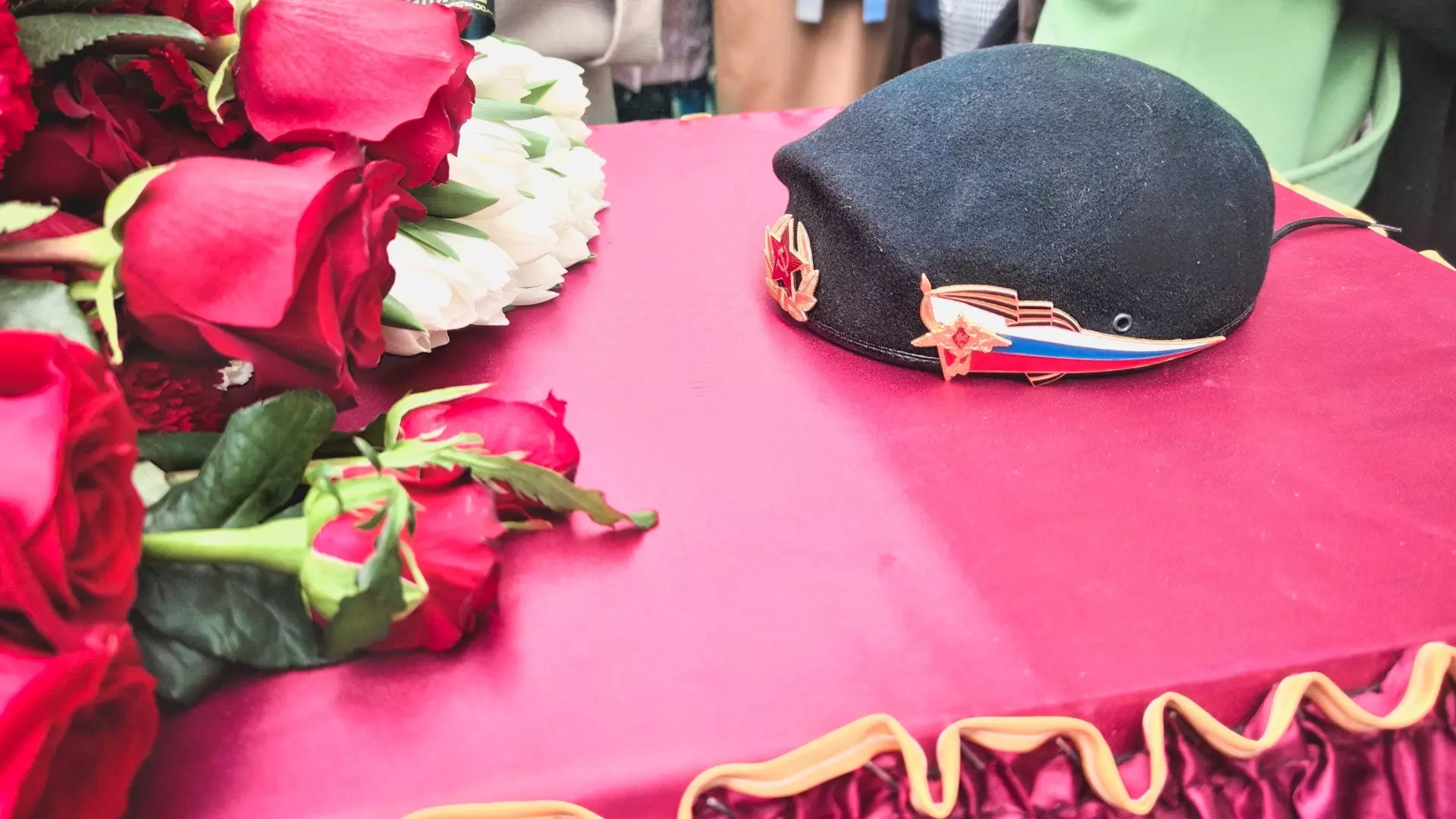 С погибшим на СВО бойцом простились в Тюменской области