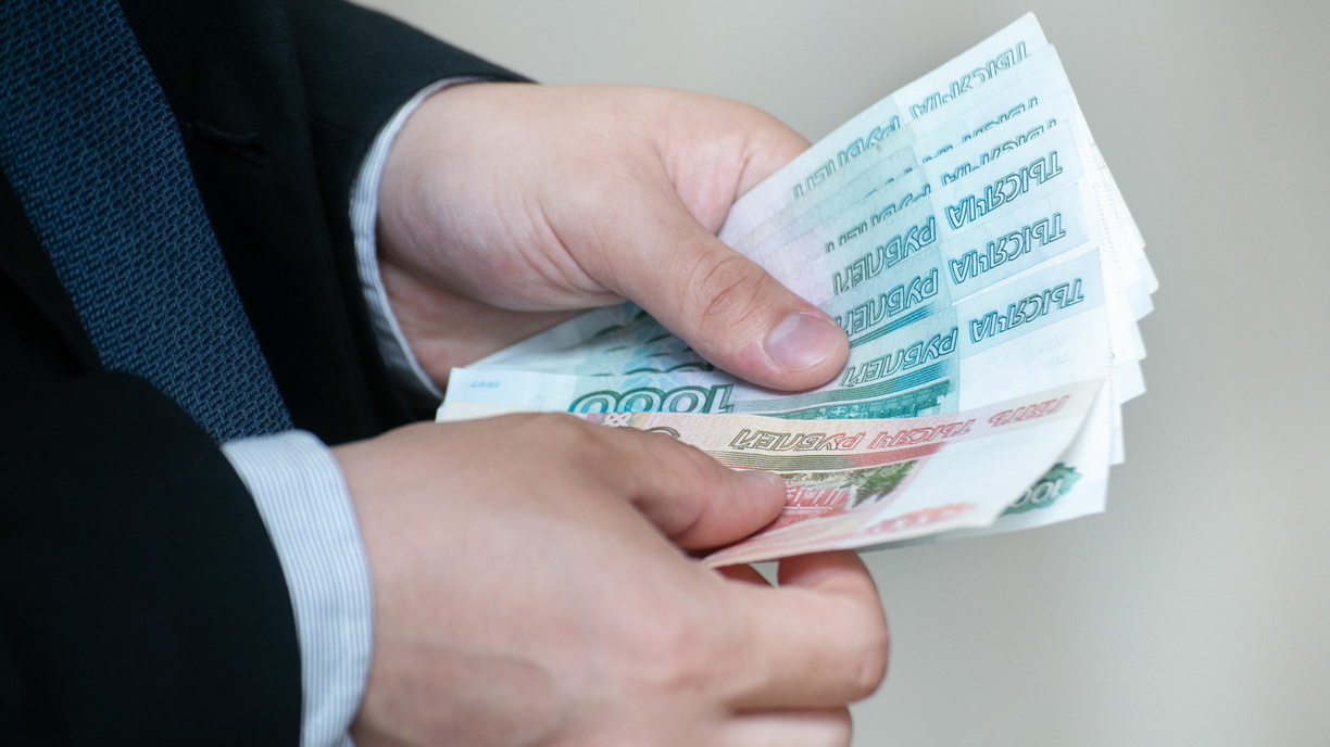 После вмешательства прокуратуры «СибНАЦ» выплатил тюменцам долги по зарплат