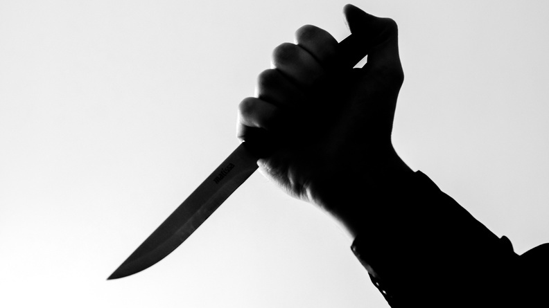 Полиция Ишима задержала мужчину, ударившего своего брата ножом