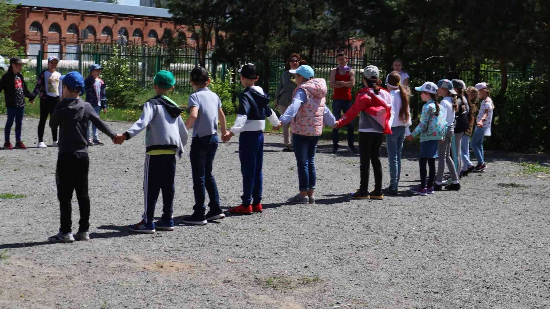 Тюменских детей из зон подтопления отправят на отдых в Кубань
