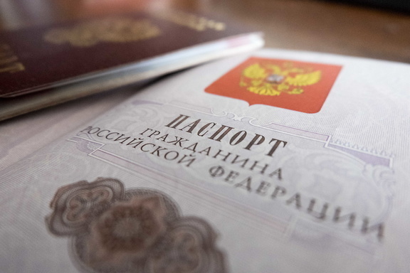 Тюменец отобрал у сожительницы паспорт и сжег